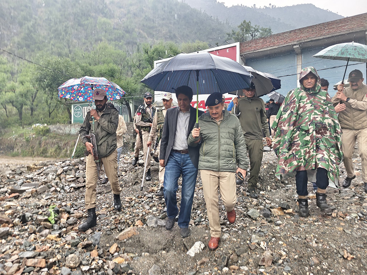 Heavy rain triggered flash floods in Ramban Photos15