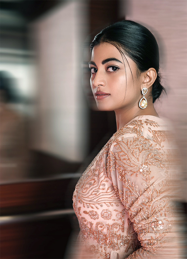 actress anandhi latest photos17
