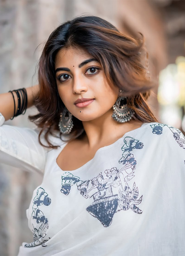 actress anandhi latest photos8