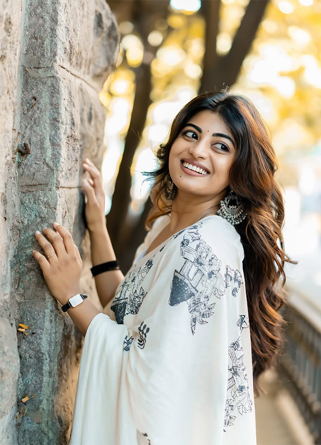actress anandhi latest photos9