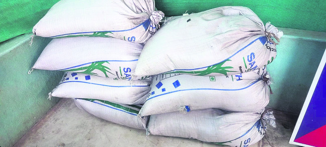 రేషన్‌ దందాలో ఆరితేరారు!1