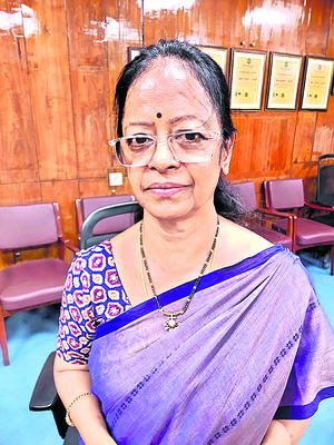 శ్రీవారి సేవలో ప్రముఖులు
1