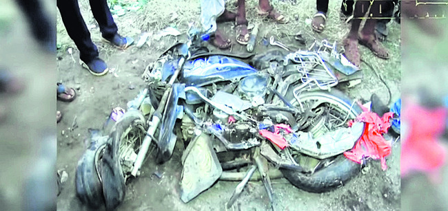 తండ్రీ కూతుర్ని చిదిమిన కంటైనర్‌ 1