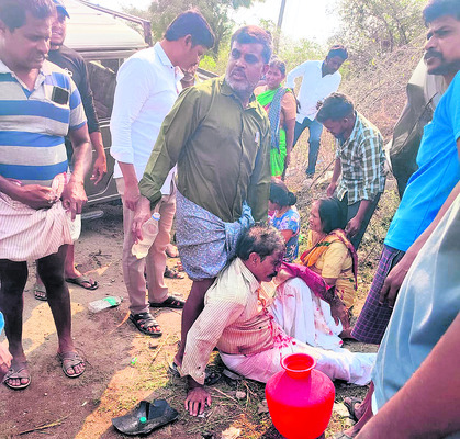 రోడ్డు ప్రమాదంలో చిన్నారి మృత్యువాత1