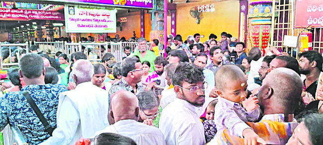 కార్తికేయుని ఆలయంలో భక్తజన సందడి  2