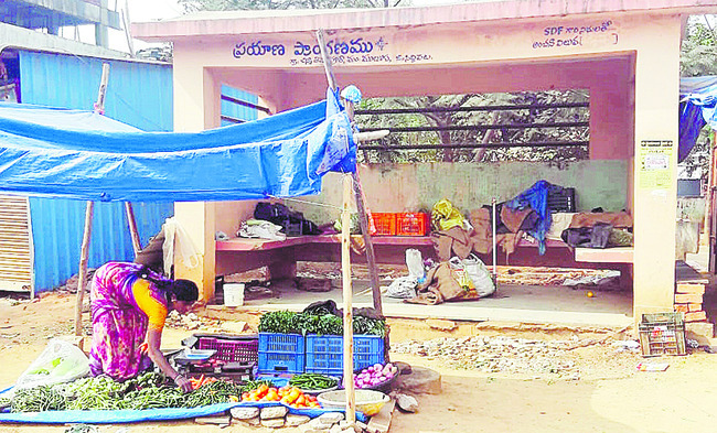 దూరంగా ఉండటంతో నిరుపయోగం
1