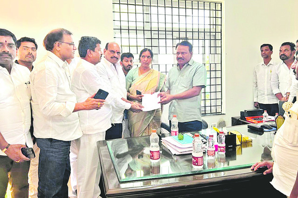 కేసీఆర్పై అనుచిత వ్యాఖ్యలు సరికాదు
2