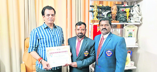 ఆదివాసీ సంక్షేమ పరిషత్‌ జిల్లా కమిటీ ఎన్నిక
1