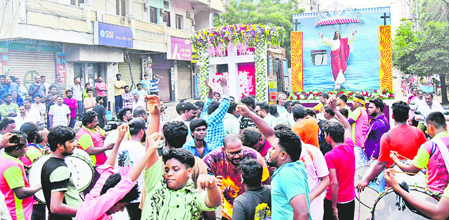 క్రీస్తు పునరుత్థానం..లోకానికి పర్వదినం 1