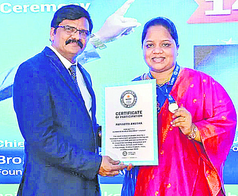 నేడు ఆదర్శ పాఠశాలలో ఆరో తరగతి ప్రవేశ పరీక్ష   1