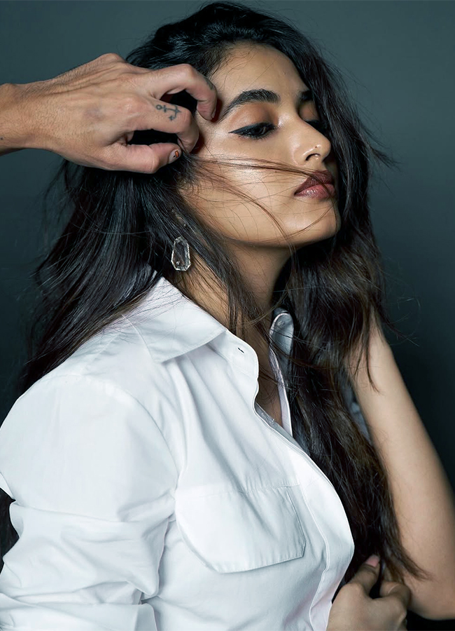 Actress Priyanka Arul Mohan Latest Photos3