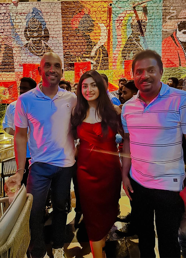 Actress Sowmya Janu in Sunrisers Hyderabad Team photos goes viral7