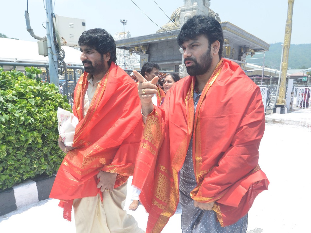 Music director Thaman ,Hero Ashwin Babu visited Tirumala Photos3