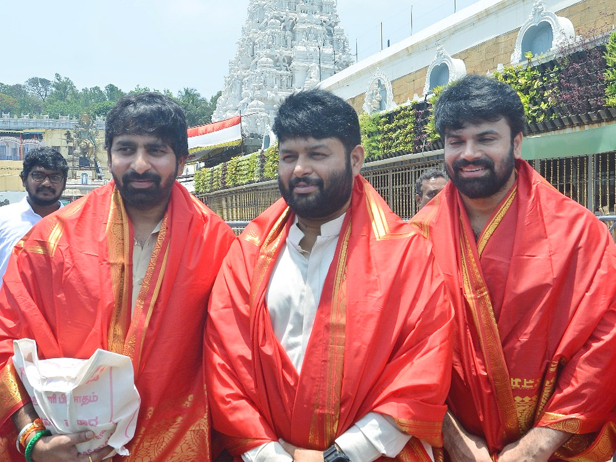 Music director Thaman ,Hero Ashwin Babu visited Tirumala Photos6