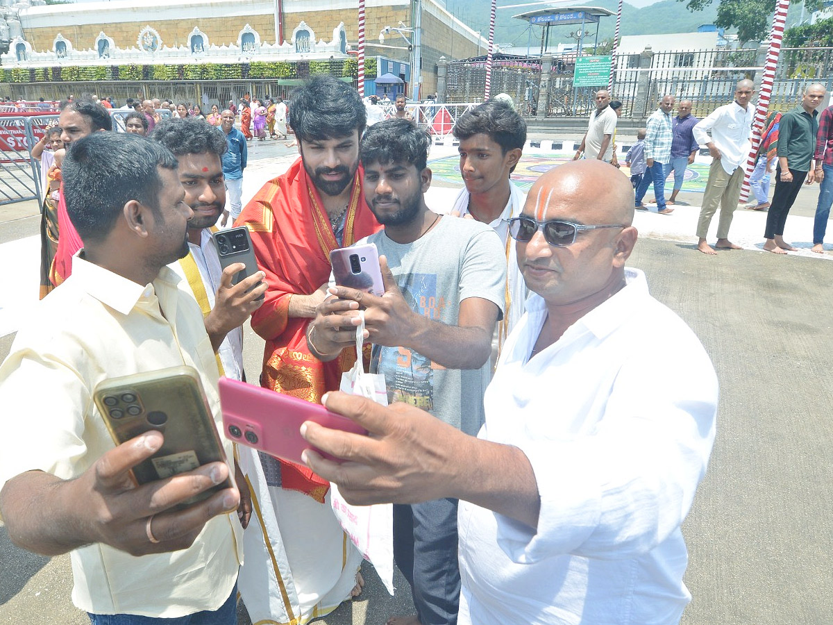Music director Thaman ,Hero Ashwin Babu visited Tirumala Photos10