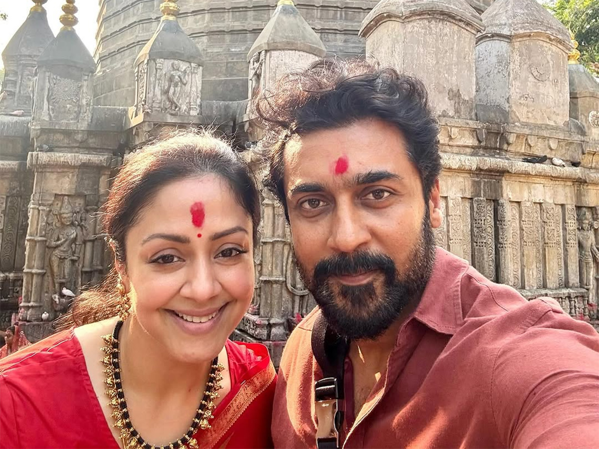 actress jyotika husband surya visited the sacred Shakti peethas10