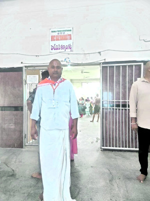 వేర్వేరు కారణాలతో పలువురి ఆత్మహత్య2