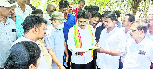 అపచారంపై భగ్గుమన్న భక్తజనం 1