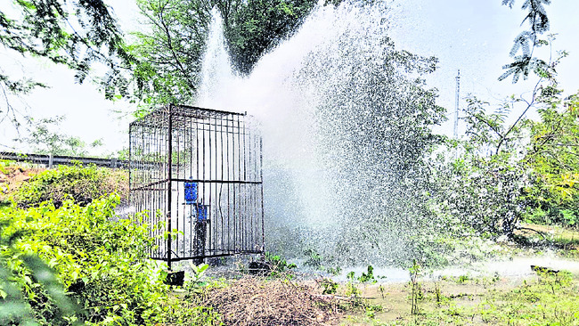 రజతోత్సవ సభతో  బీఆర్‌ఎస్‌కు పూర్వ వైభవం1