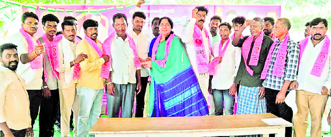 అర్హుల నిరీక్షణ!1