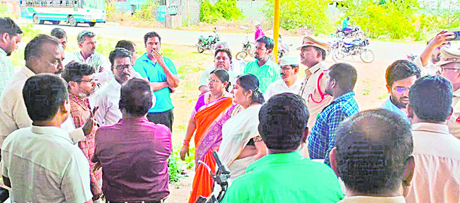 ప్రజావాణి అర్జీలు త్వరగా పరిష్కరించాలి1