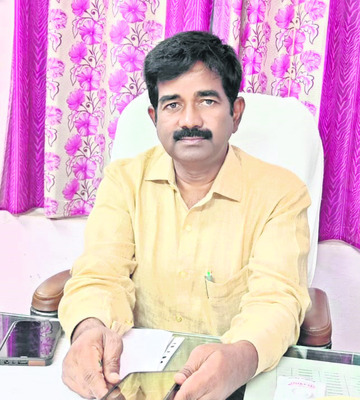 డబ్బులు లేక ప్రారంభించలే.. 
1