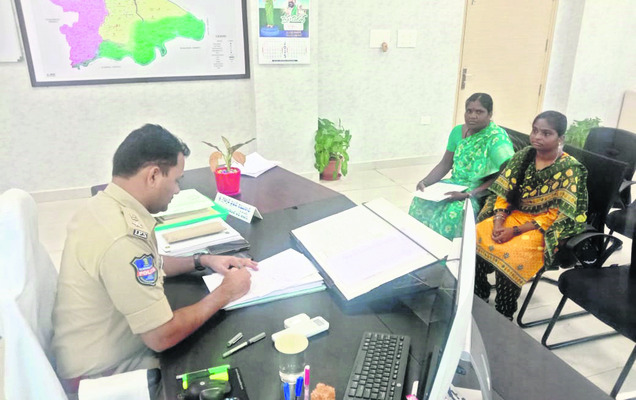 ‘ప్రజావాణి’కి 35 అర్జీలు
1