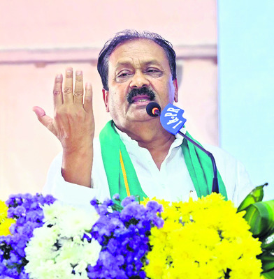 పదేళ్లు సదస్సులు మర్చిపోయారు
1