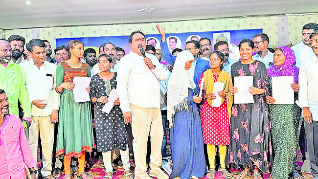 జాబ్‌ మేళా ఎన్నికల స్టంట్‌ కాదు
2