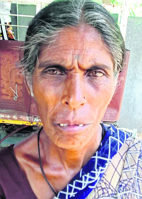 ఇబ్బందులు ఎదుర్కొంటున్నాం  
1