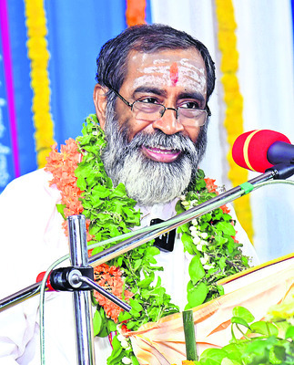 తల్లి ఒడికి చేరిన తనయ1