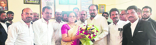 సీనియర్‌ సివిల్‌ జడ్జికి ఘనంగా వీడ్కోలు
1