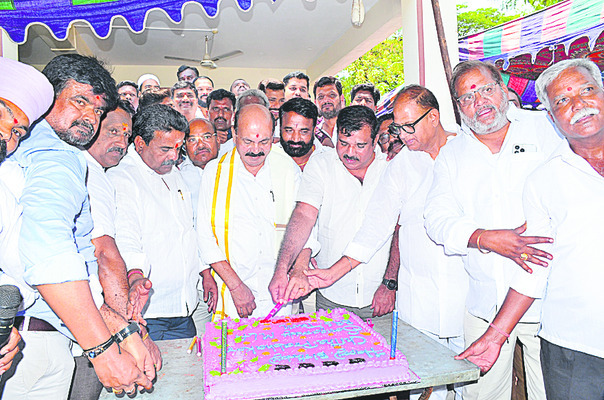 ప్రజాభిమానం మరవలేను
1