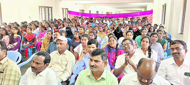 డిజిటల్‌ భవిష్యత్‌కు ఏఐ1