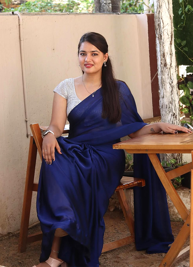 Racha Movie Child Artist Vishika Kota Viral Photos3