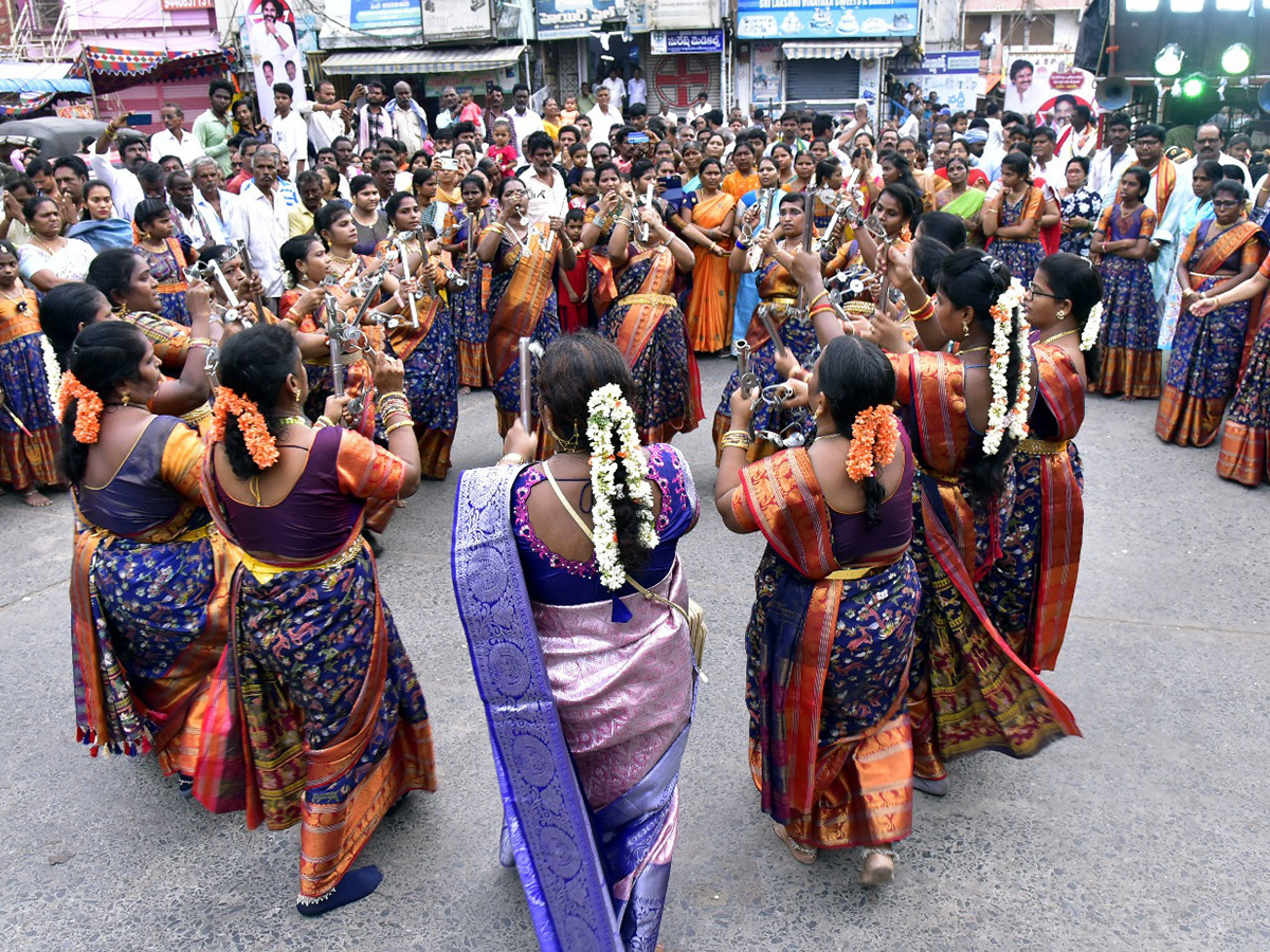 Sri Lakshmi Chennakesava Swamy Maha Rathotsavam Photos8