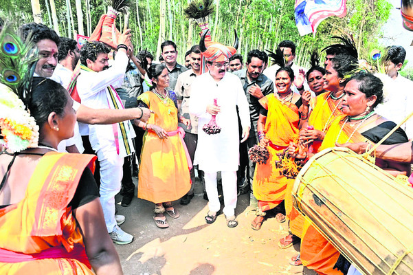 మొదటి అదనపు సివిల్‌ జడ్జిగా లలితాదేవి  
1