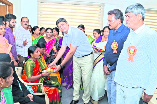 పారదర్శకంగా లబ్ధిదారులను ఎంపిక చేయాలి1