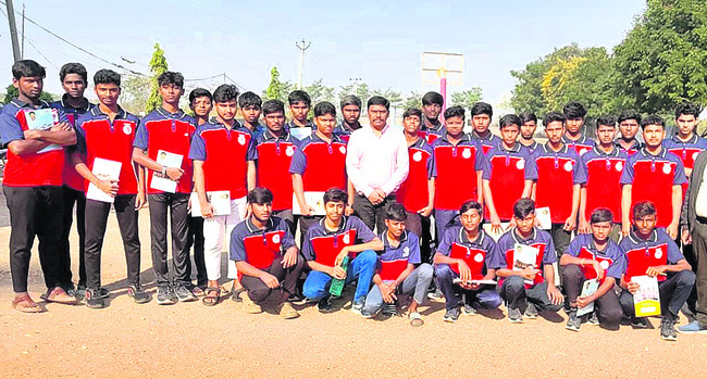 ప్రభుత్వ పాఠశాలలకు అవార్డు 1