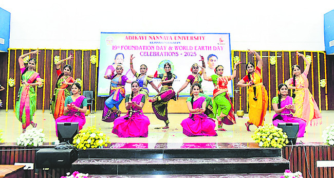 ఆదికవి ఖ్యాతిని ఇనుమడింపజేయాలి 1