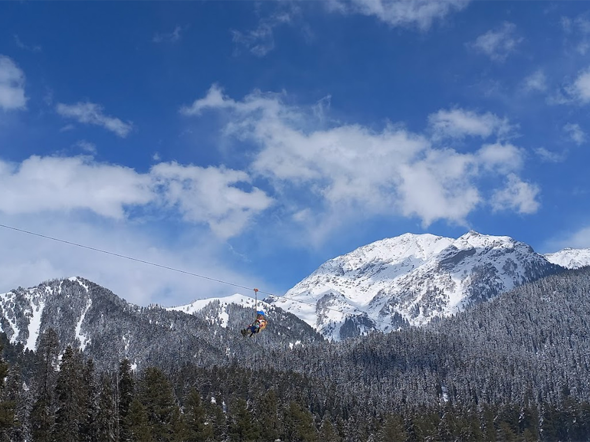 Pahalgam Attack: Tourists Que For Baisaran Valley For These Beautiful Locations Photos12
