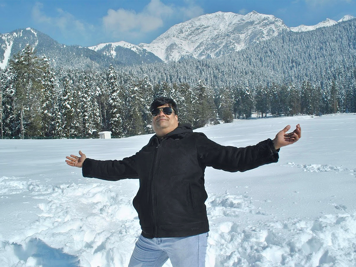 Pahalgam Attack: Tourists Que For Baisaran Valley For These Beautiful Locations Photos15