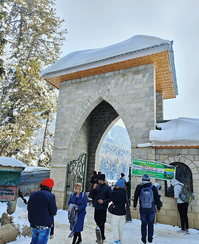 Pahalgam Attack: Tourists Que For Baisaran Valley For These Beautiful Locations Photos19