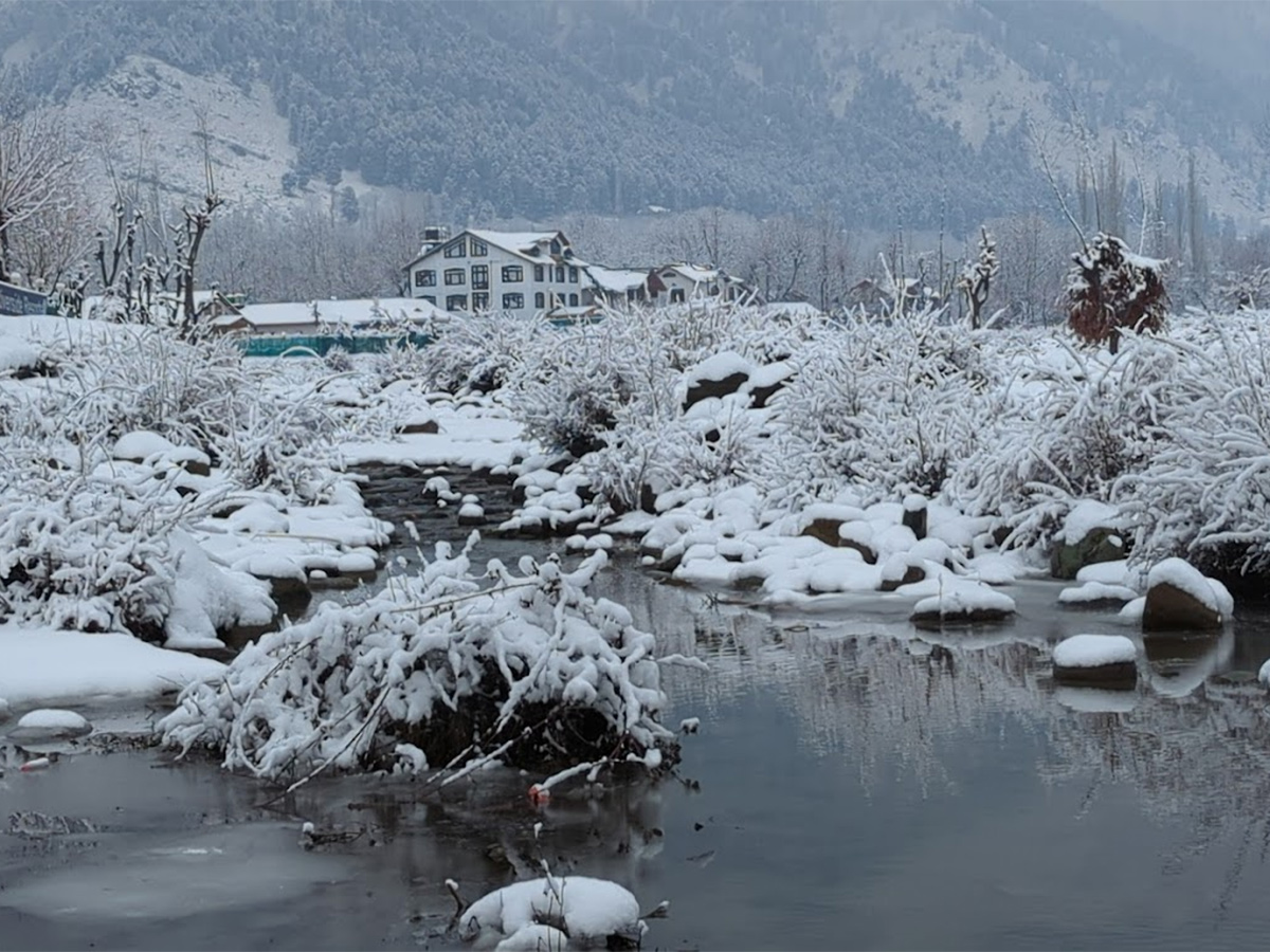 Pahalgam Attack: Tourists Que For Baisaran Valley For These Beautiful Locations Photos30