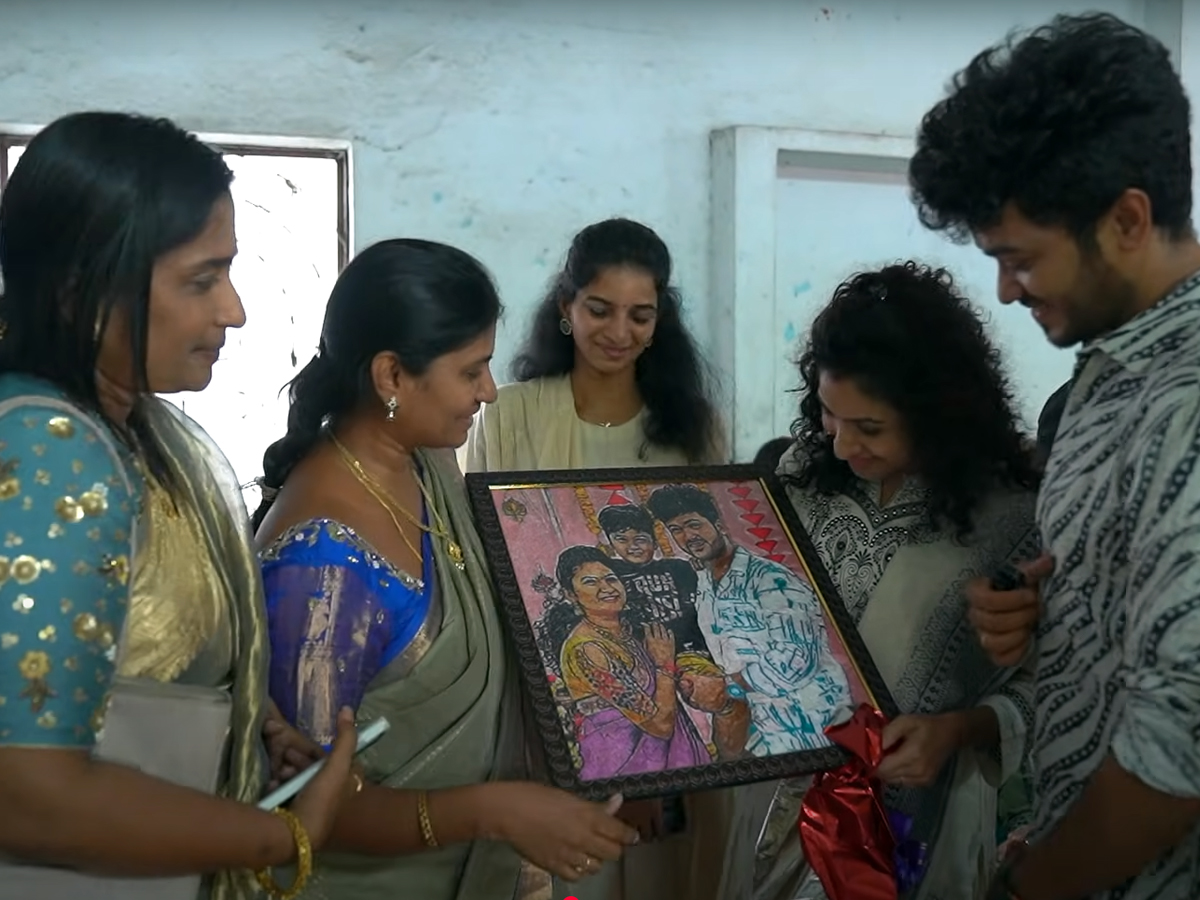 The family members and the web series team held this daawat at peddamma thalli13