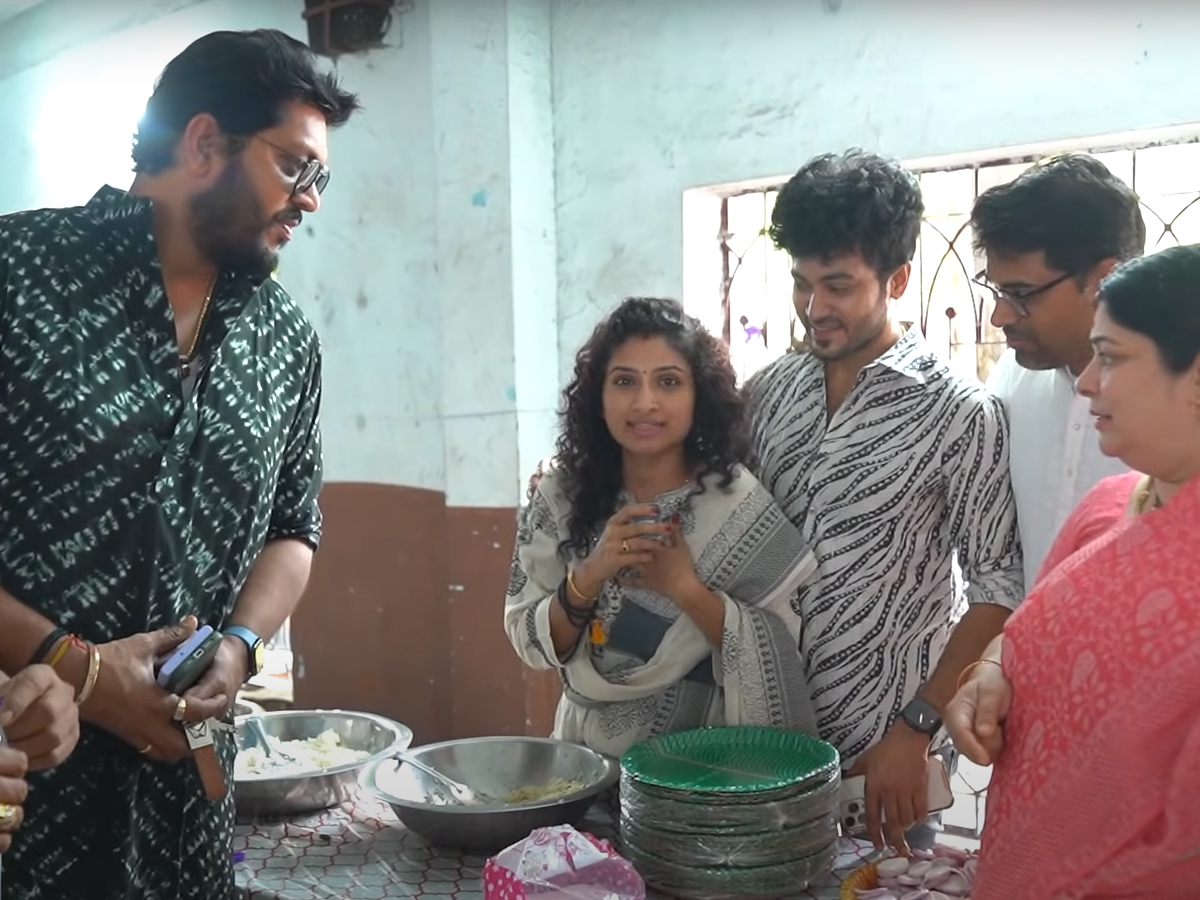 The family members and the web series team held this daawat at peddamma thalli14