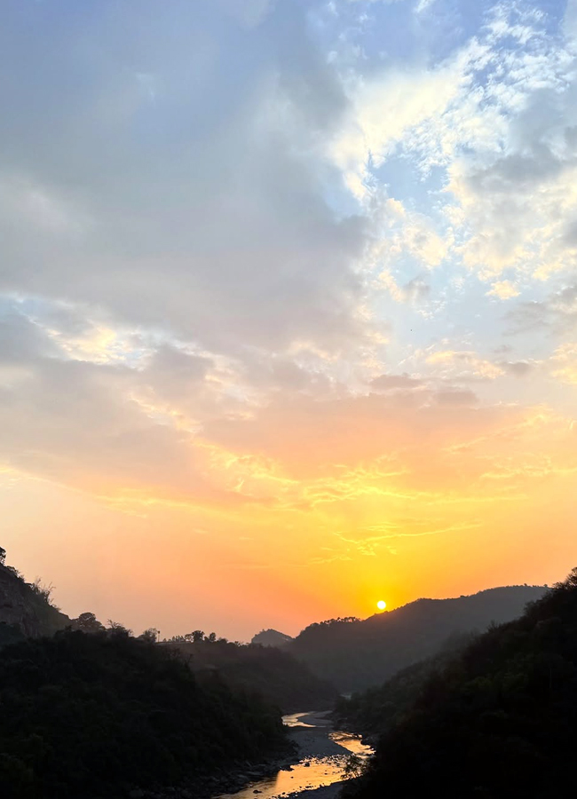 Vishnupriya enjoying the beauty of nature in Himachal Pradesh13