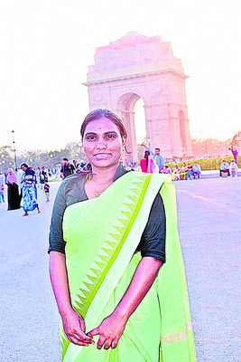 సివిల్స్‌లో 
1