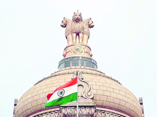 సివిల్స్‌లో మెరిసిన రత్నాలు2