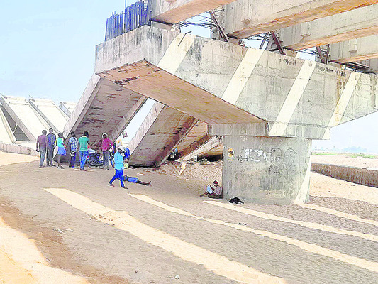 మానేరులో ఇసుక తోడేళ్లు 1